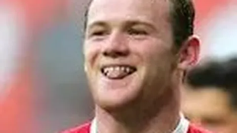 英超战报：阿森纳一骑绝尘，切尔西曼城紧追不舍，热刺、曼联、利物浦激战正酣，积分榜风云变幻！